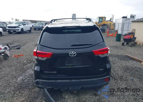 2018 Toyota Highlander Le z USA, uszkodzony, nr VIN 5TDBZRFH2JS861971